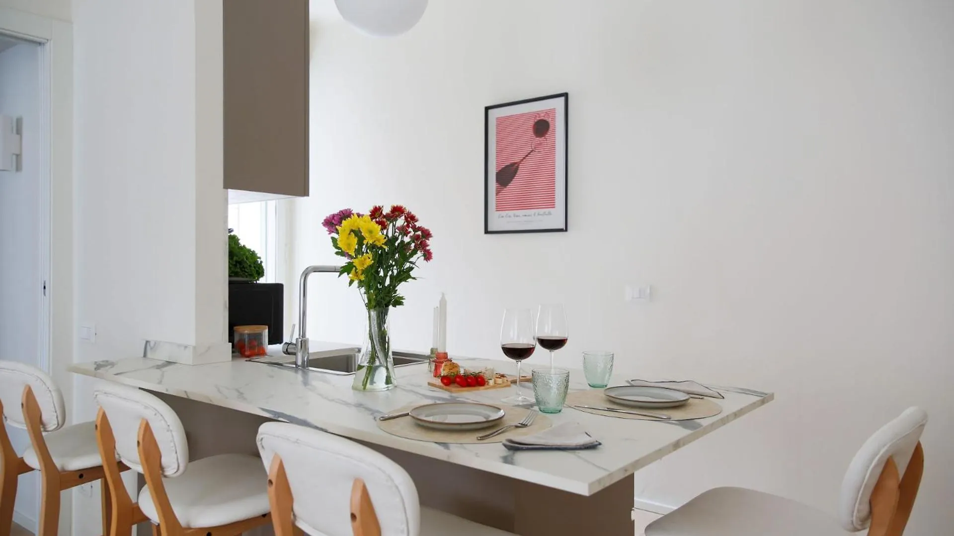 The Best Rent - Modern And Cozy One-Bedroom Apartment In Piazza Naples Milano İtalya