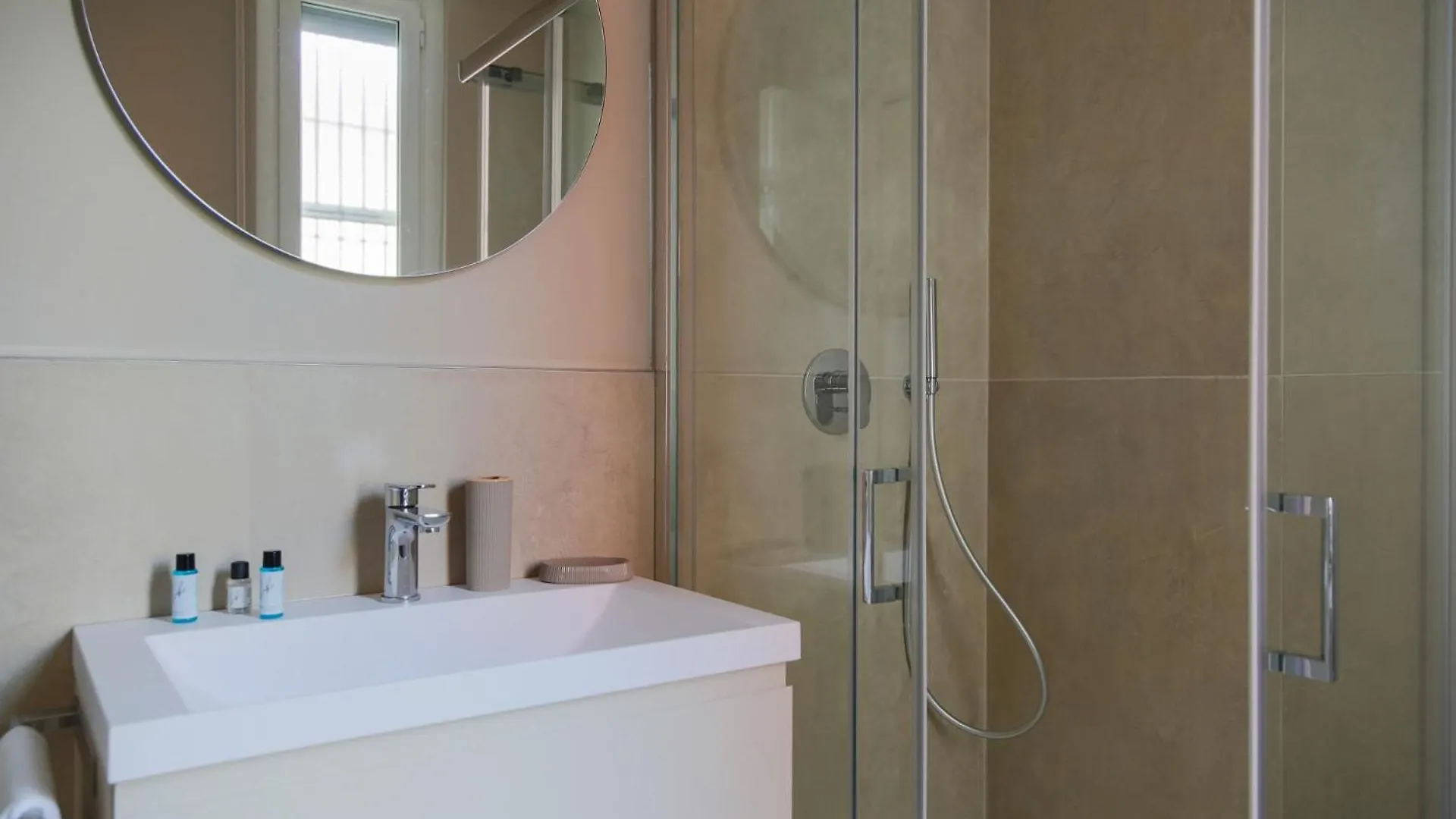 The Best Rent - Modern And Cozy One-Bedroom Apartment In Piazza Naples Milano